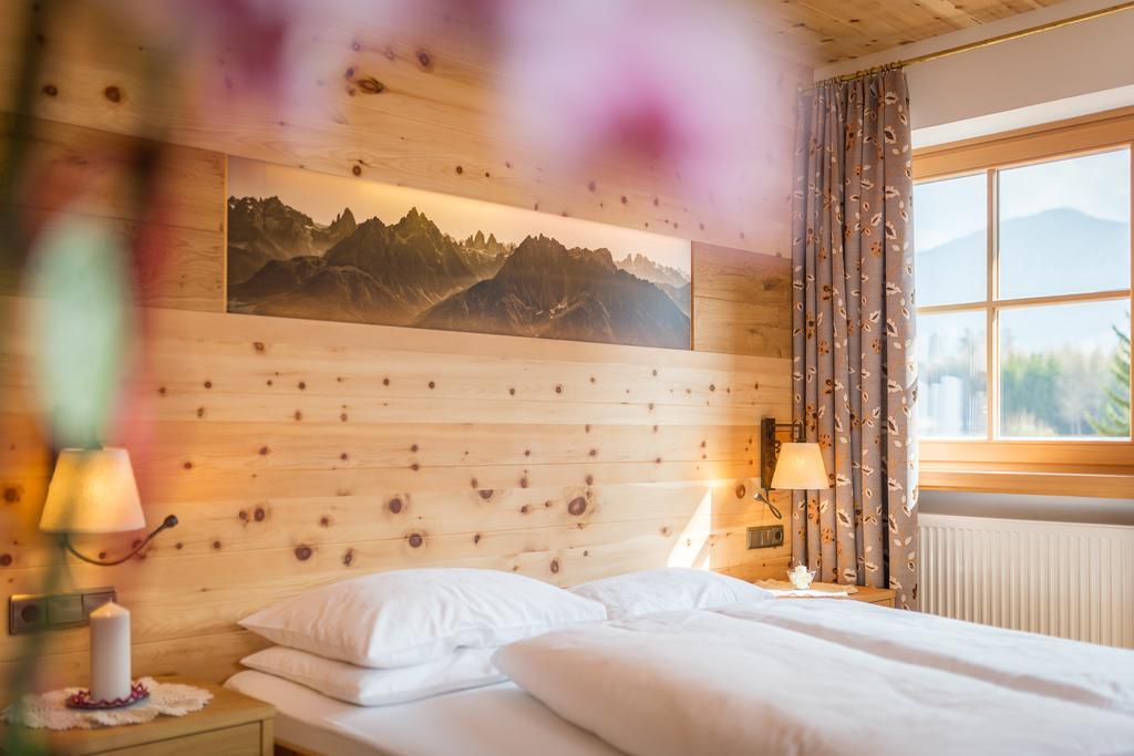 Hotel Hubertushof Toblach Exteriör bild